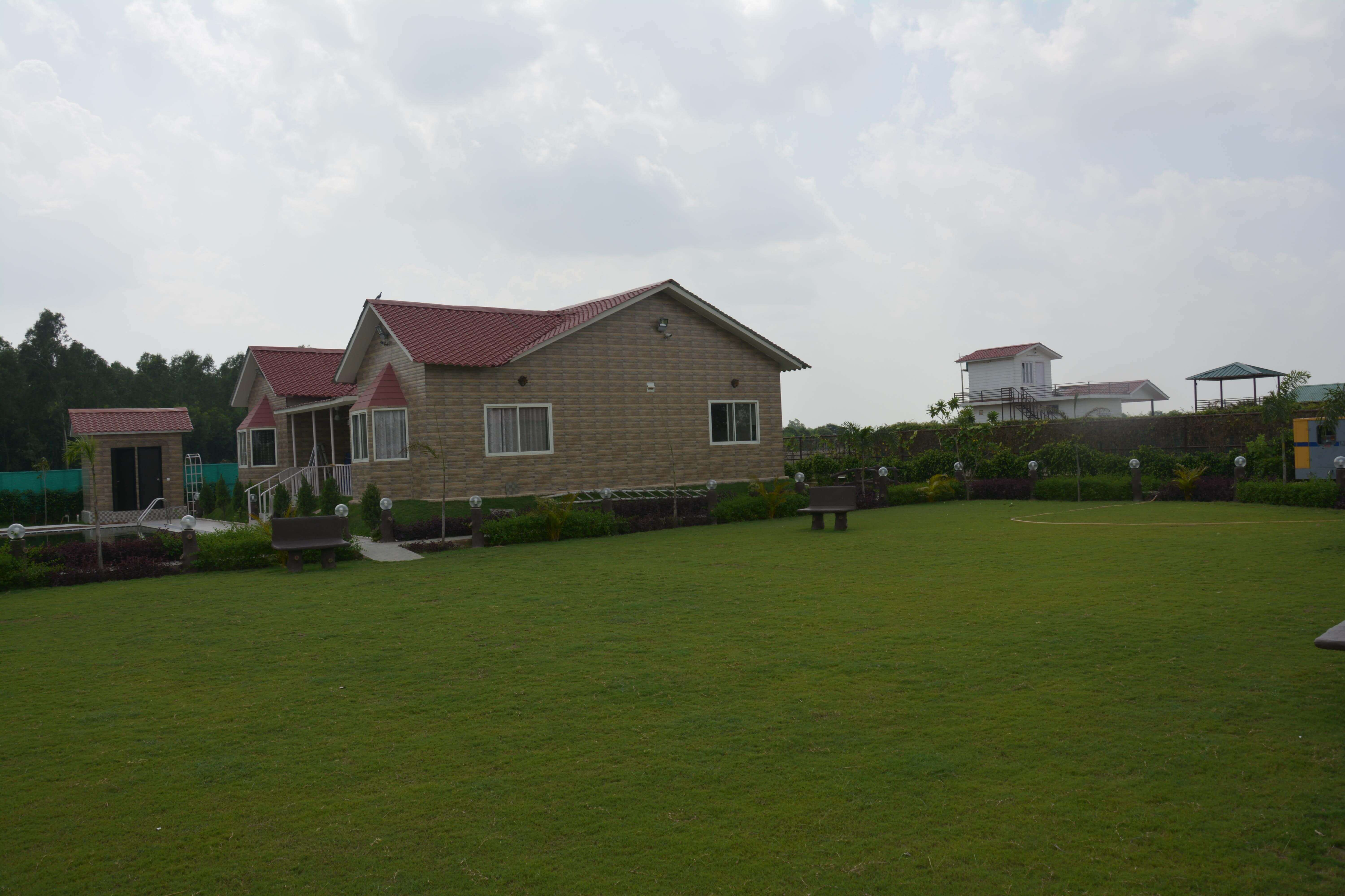 Premium Farmhouses Sector 151